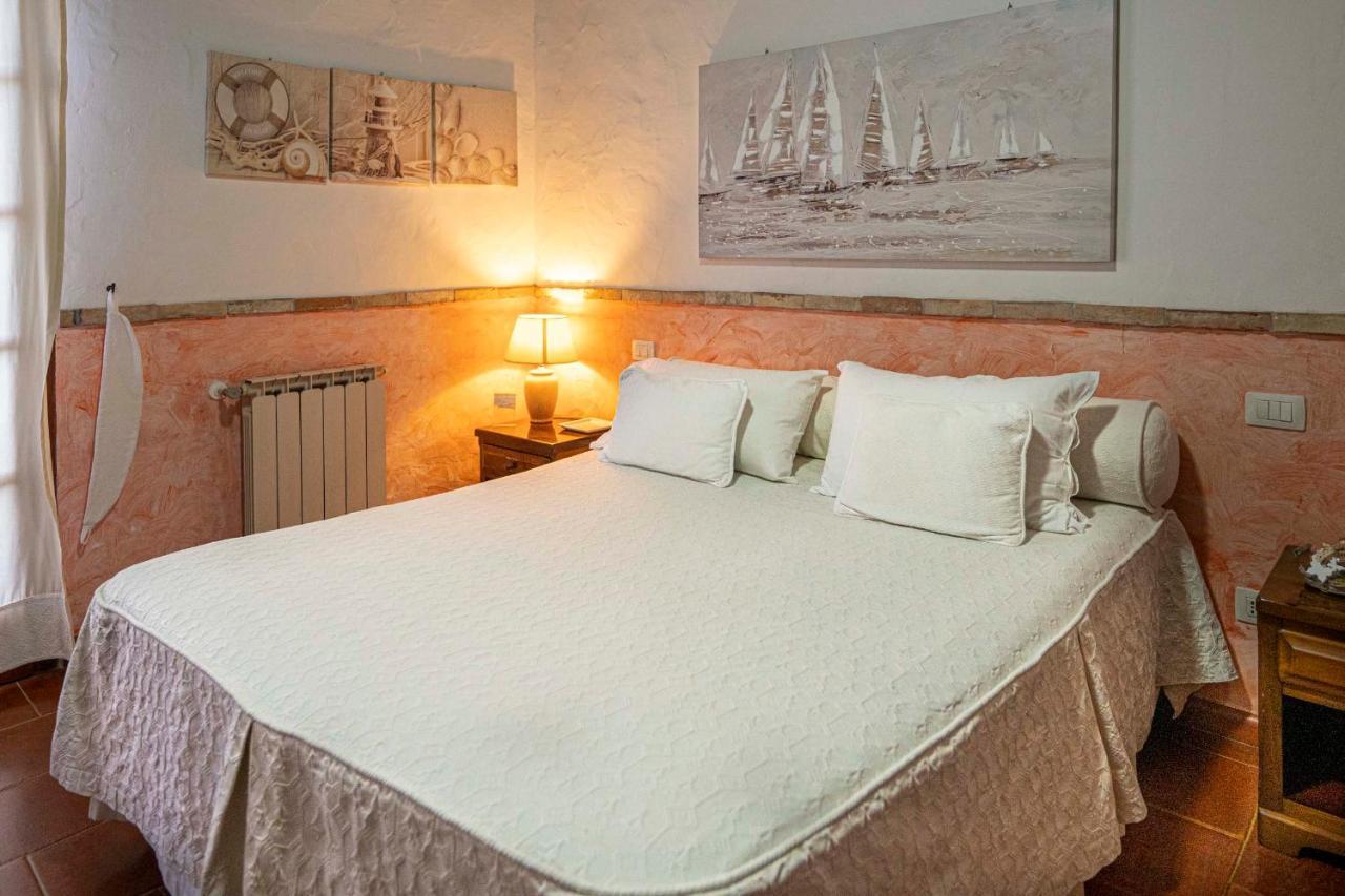 Sa Domu Sarda Suites - Bed & Breakfast Porto Columbu - Perd'E Sali Экстерьер фото